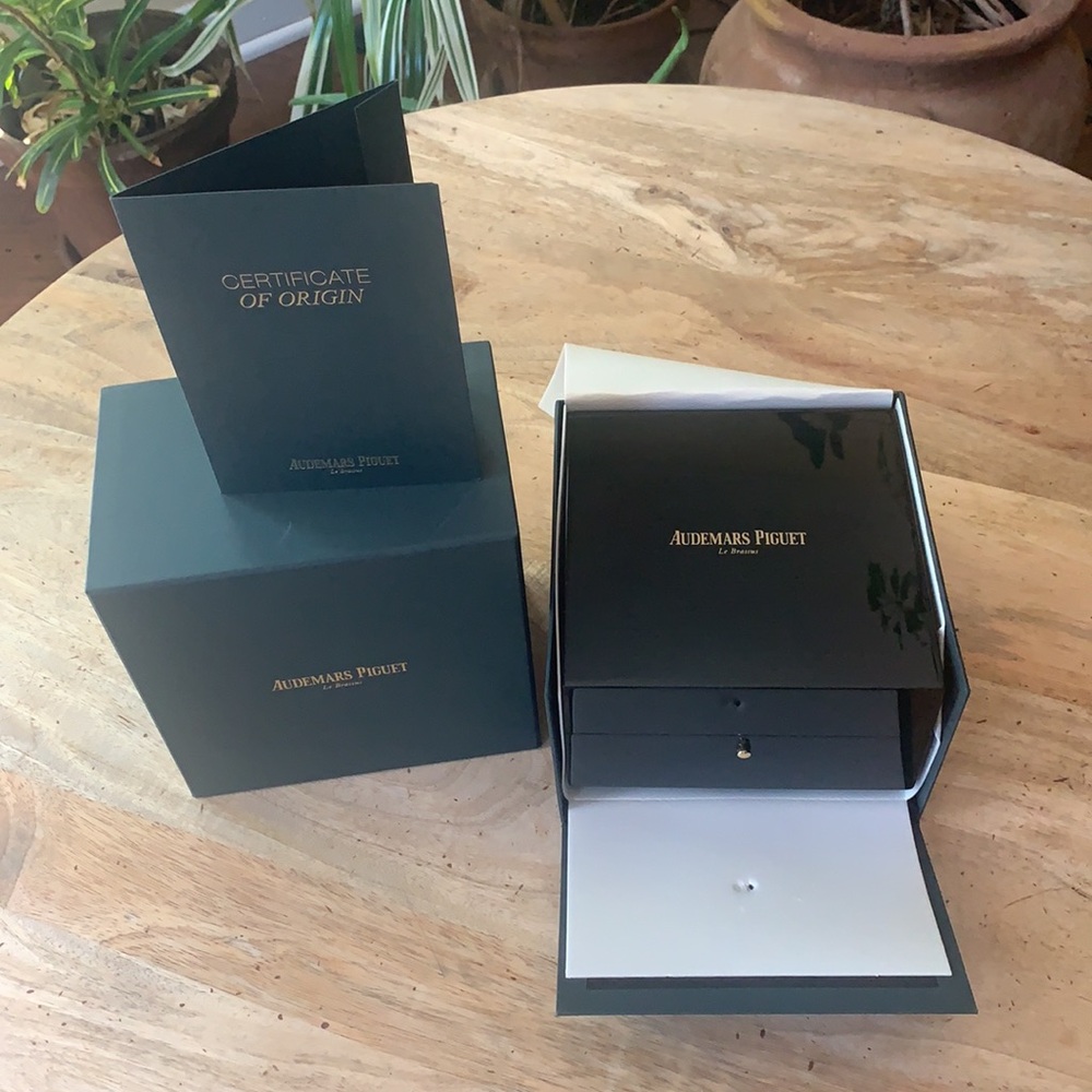 AUDEMARS PIGUET Le Brassus Gift Box Set - - Picture 4 of 16